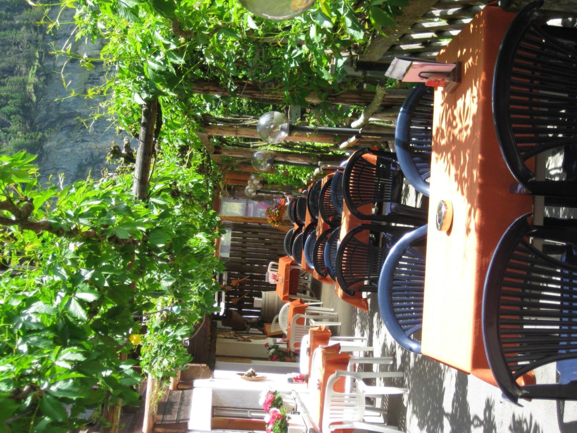 Hotel Pension Spycher Kandersteg Exterior foto
